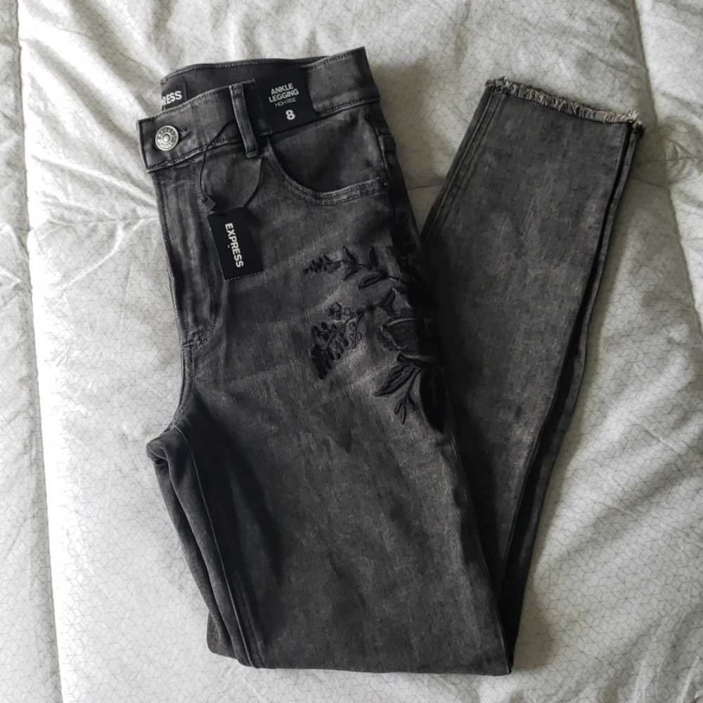 NWT Express High Rise Ankle Legging